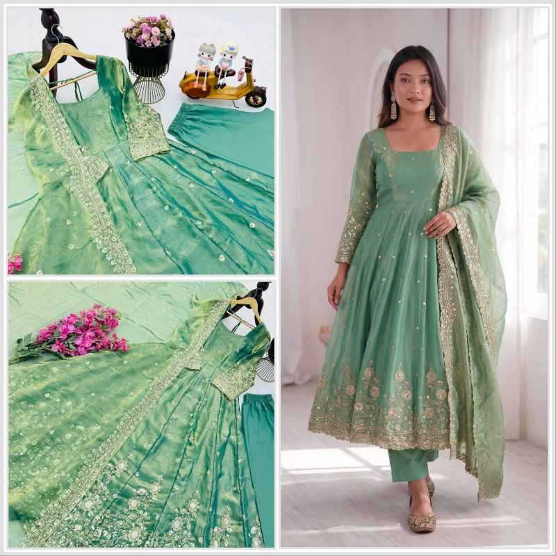 Fendy Embroidery Gown in Purple