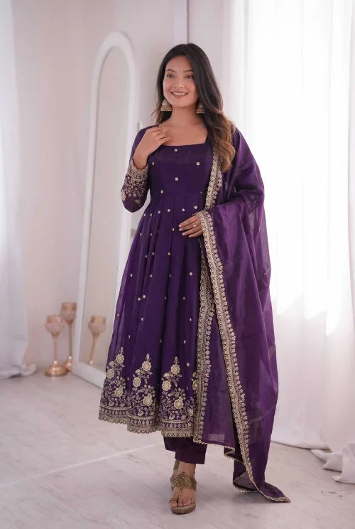 Fendy Embroidery Gown in Purple