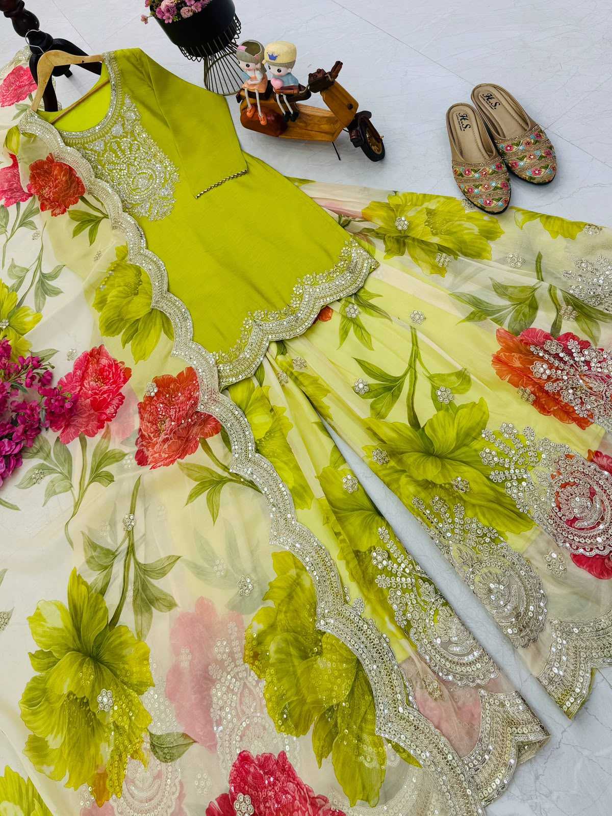 Chinon Embroidery Suit