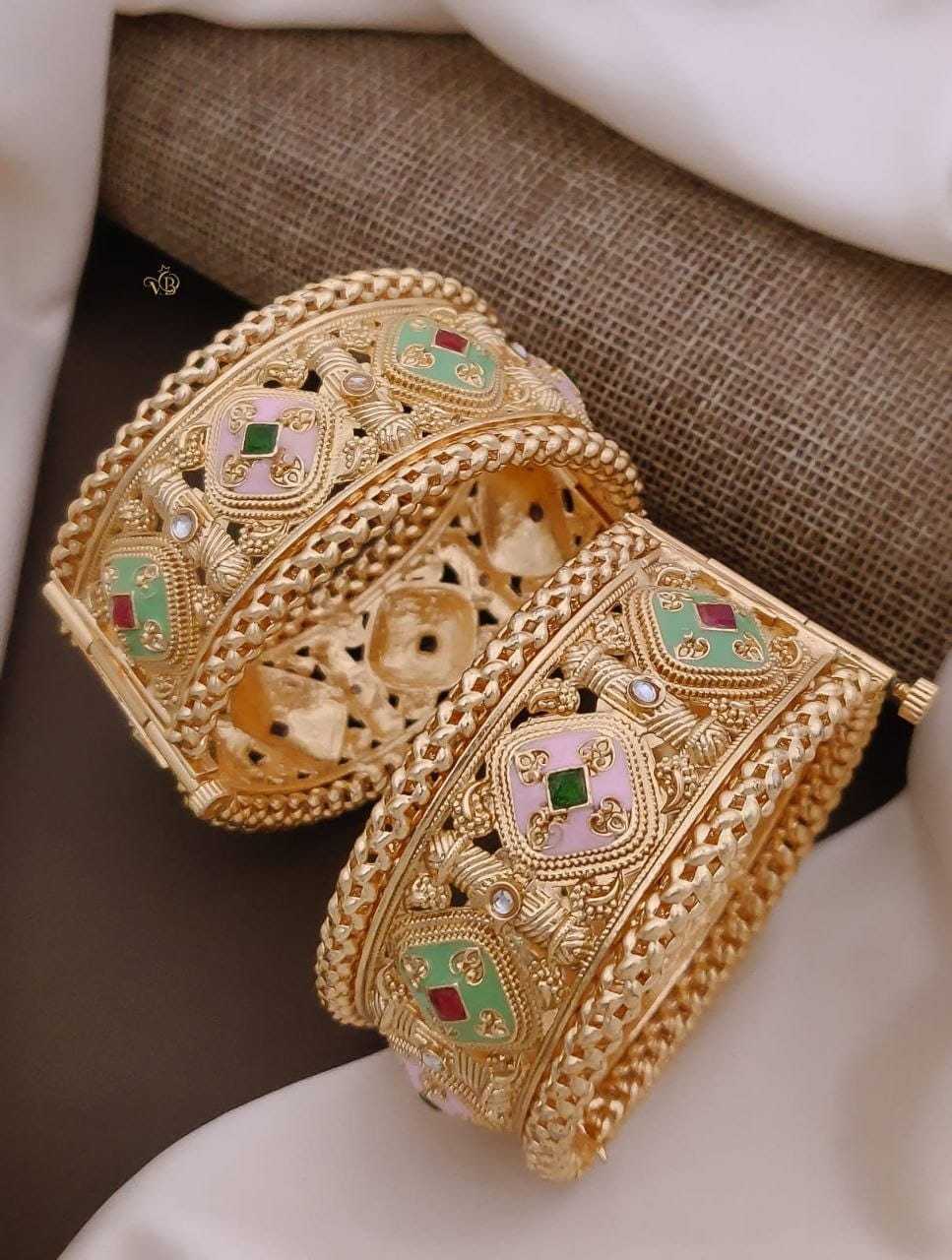 Kundan Bangles