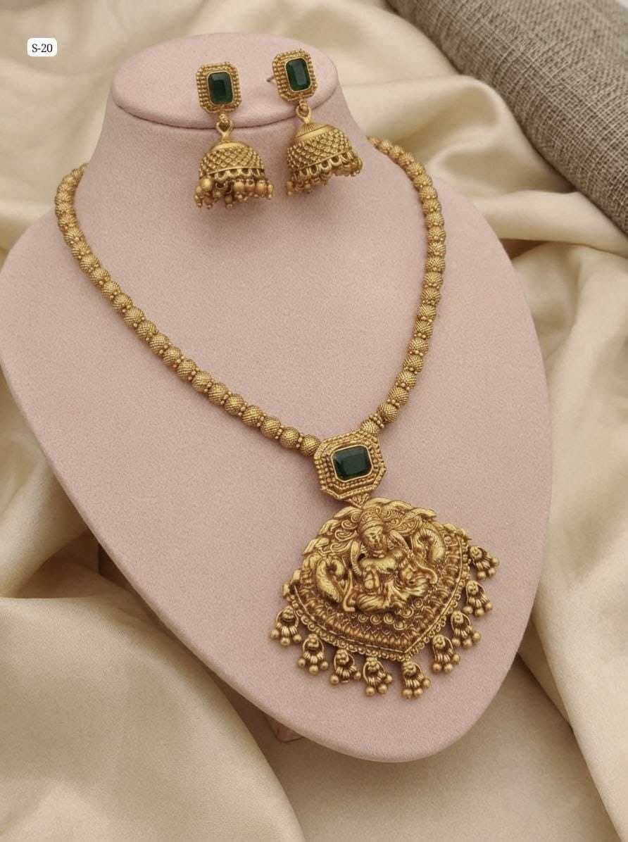 Necklaces Set