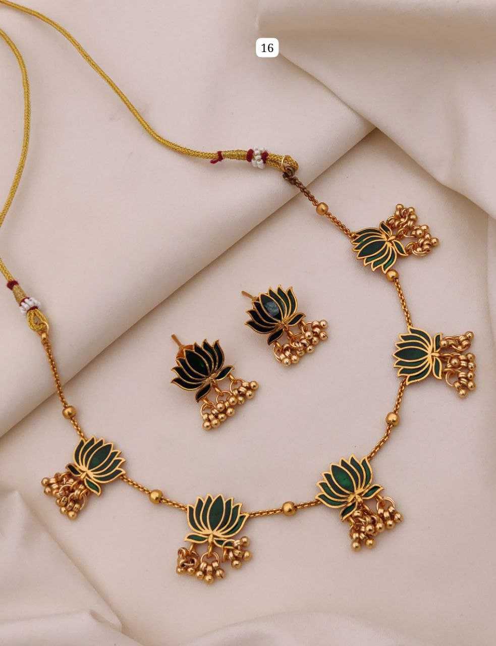 Necklaces Set