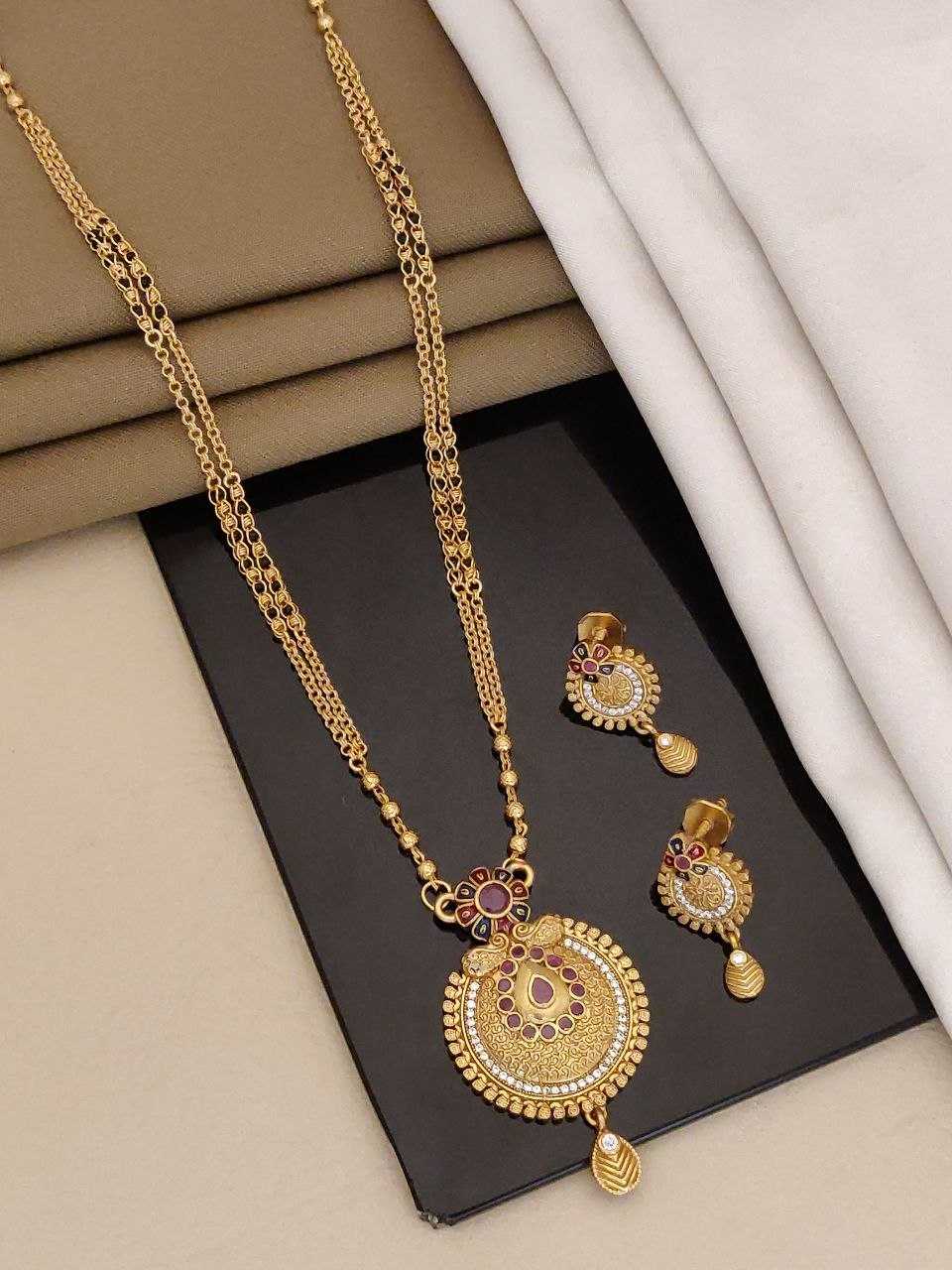 Necklaces Set