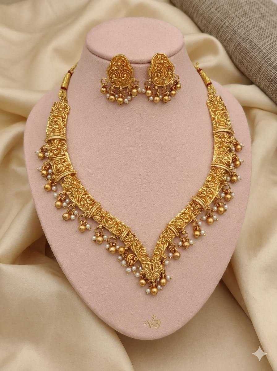 Brass Necklaces Set