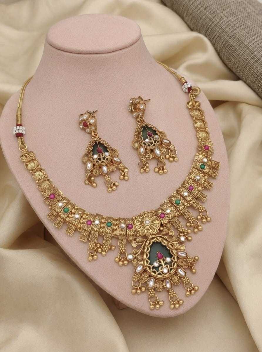 Brass Necklaces Set