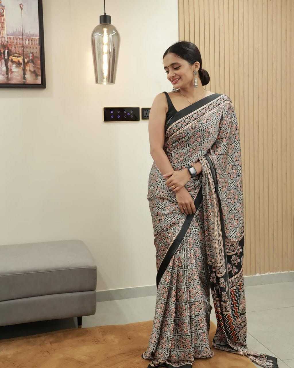 Japan Sartin Party Wear Silk Saree