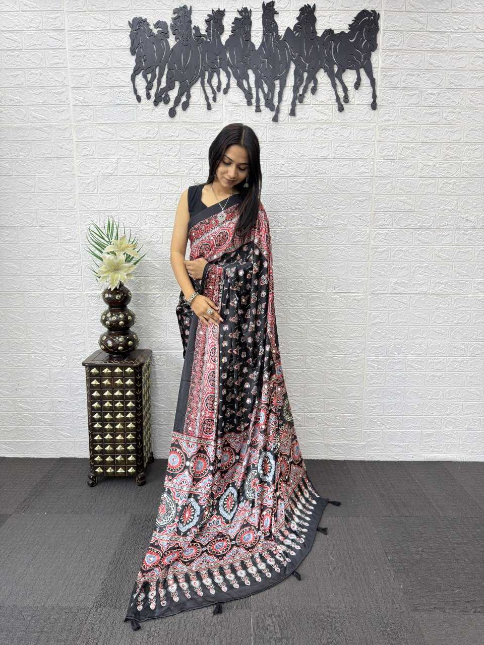 Japan Sartin Party Wear Silk Saree