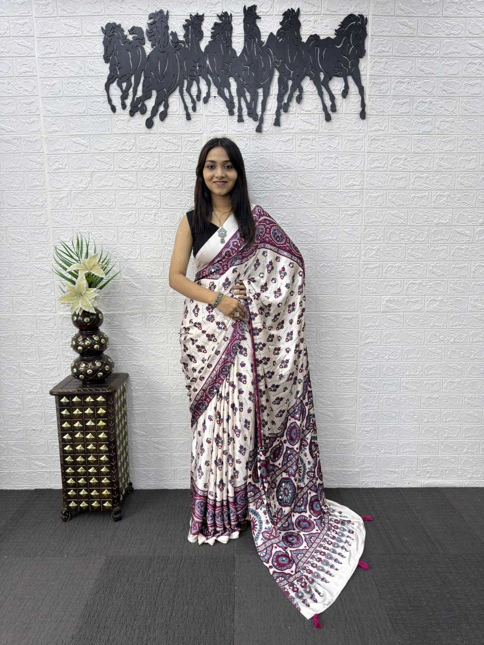 Japan Sartin Party Wear Silk Saree