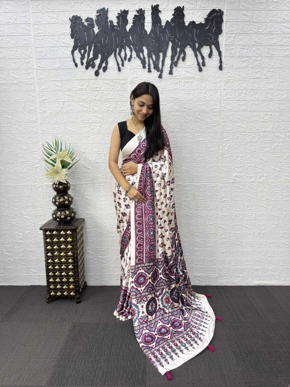 Japan Sartin Party Wear Silk Saree