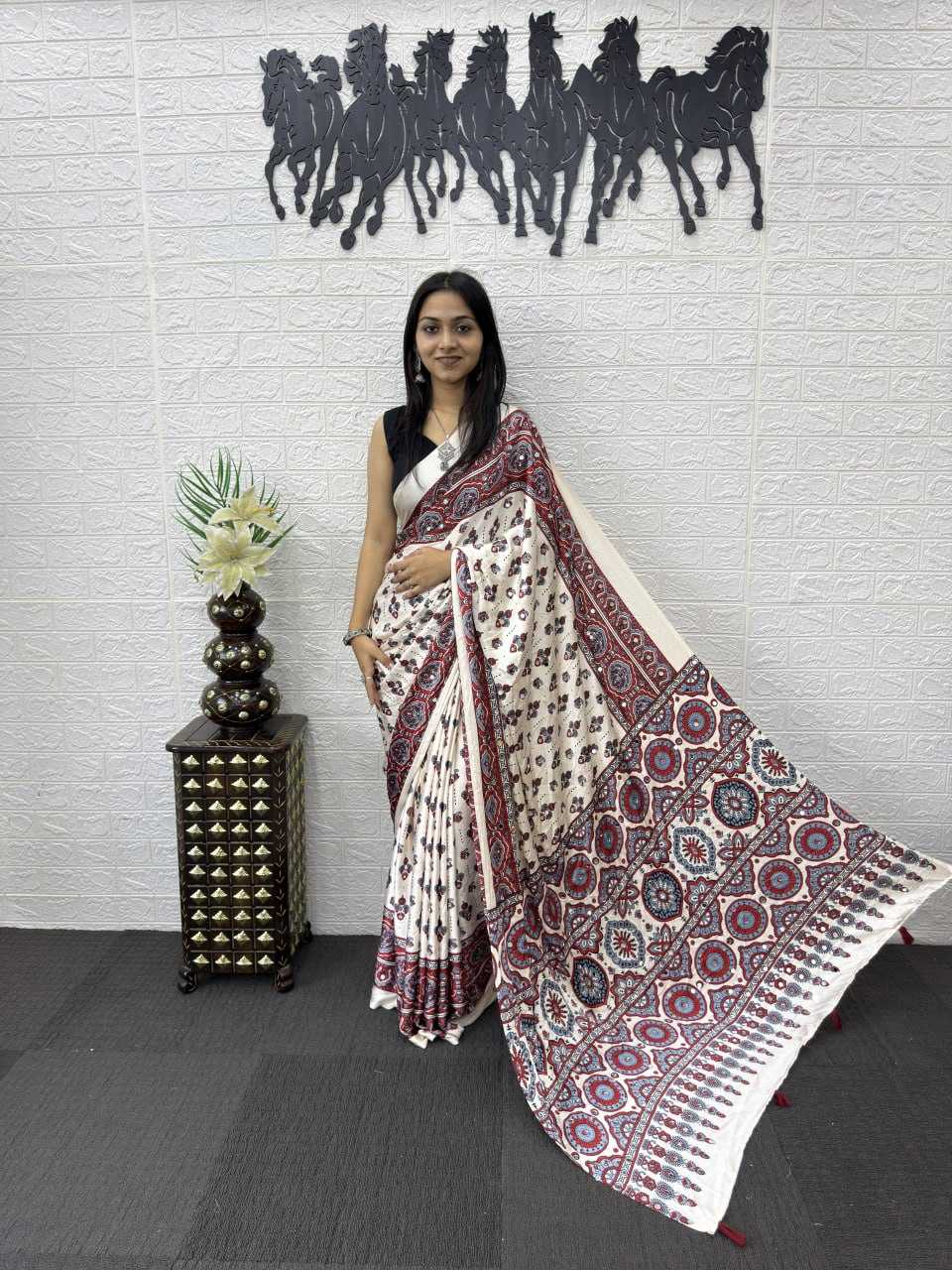 Japan Sartin Party Wear Silk Saree