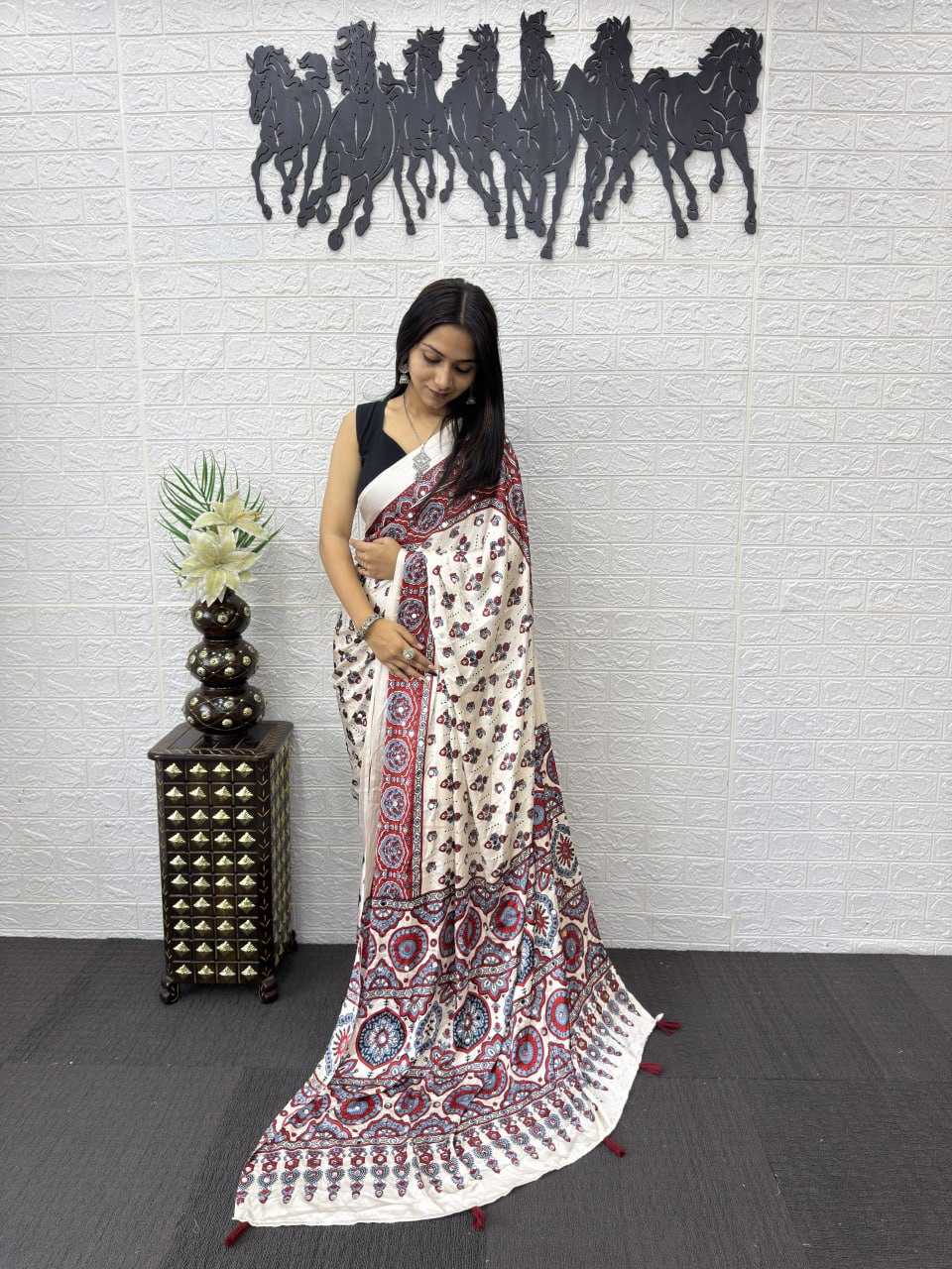 Japan Sartin Party Wear Silk Saree