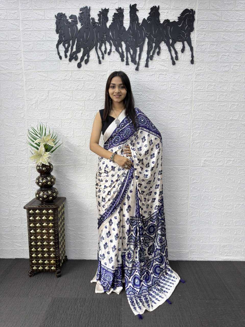 Japan Sartin Party Wear Silk Saree