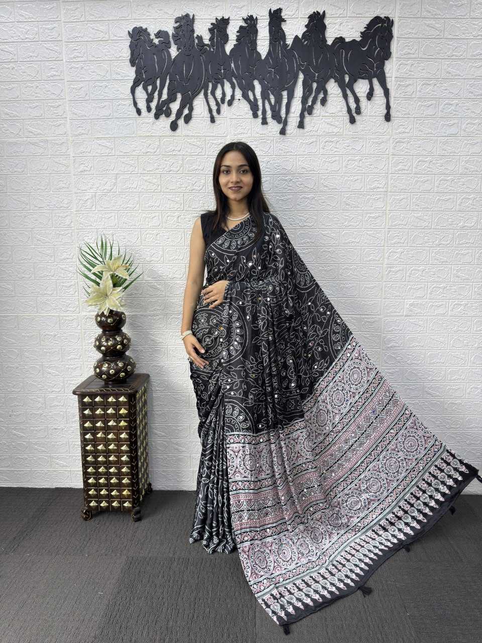 Japan Sartin Party Wear Silk Saree
