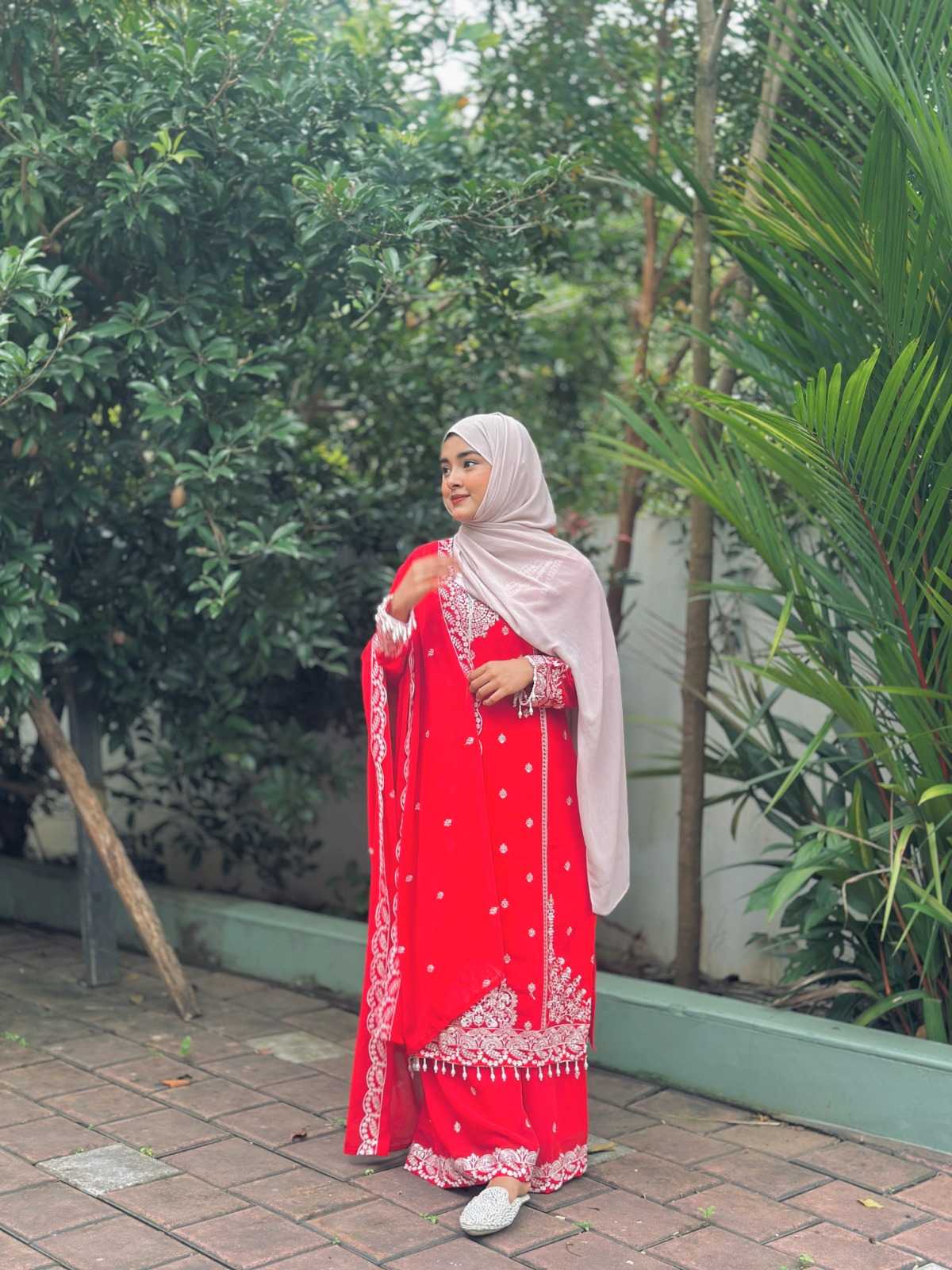 Faux Georgette Embroidery Suit