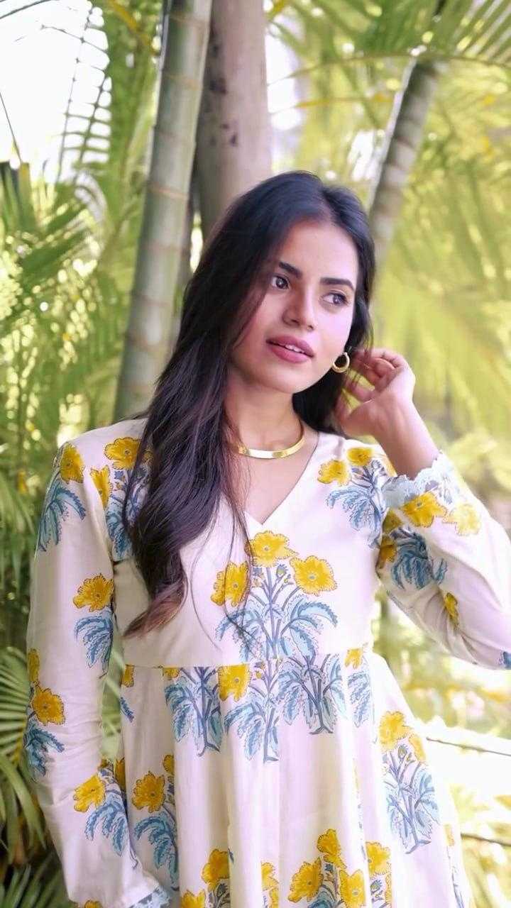 Muslin Printed Gown