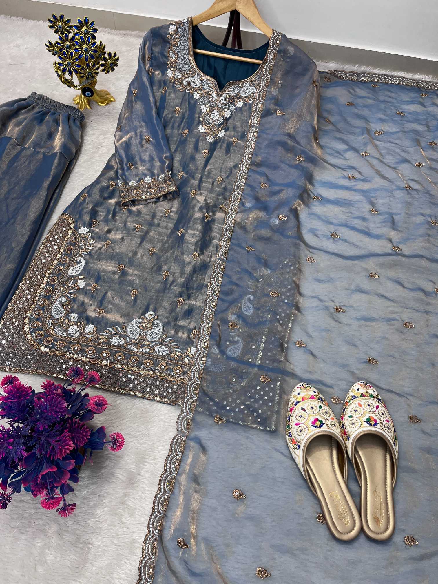 Fendy Embroidery Suit