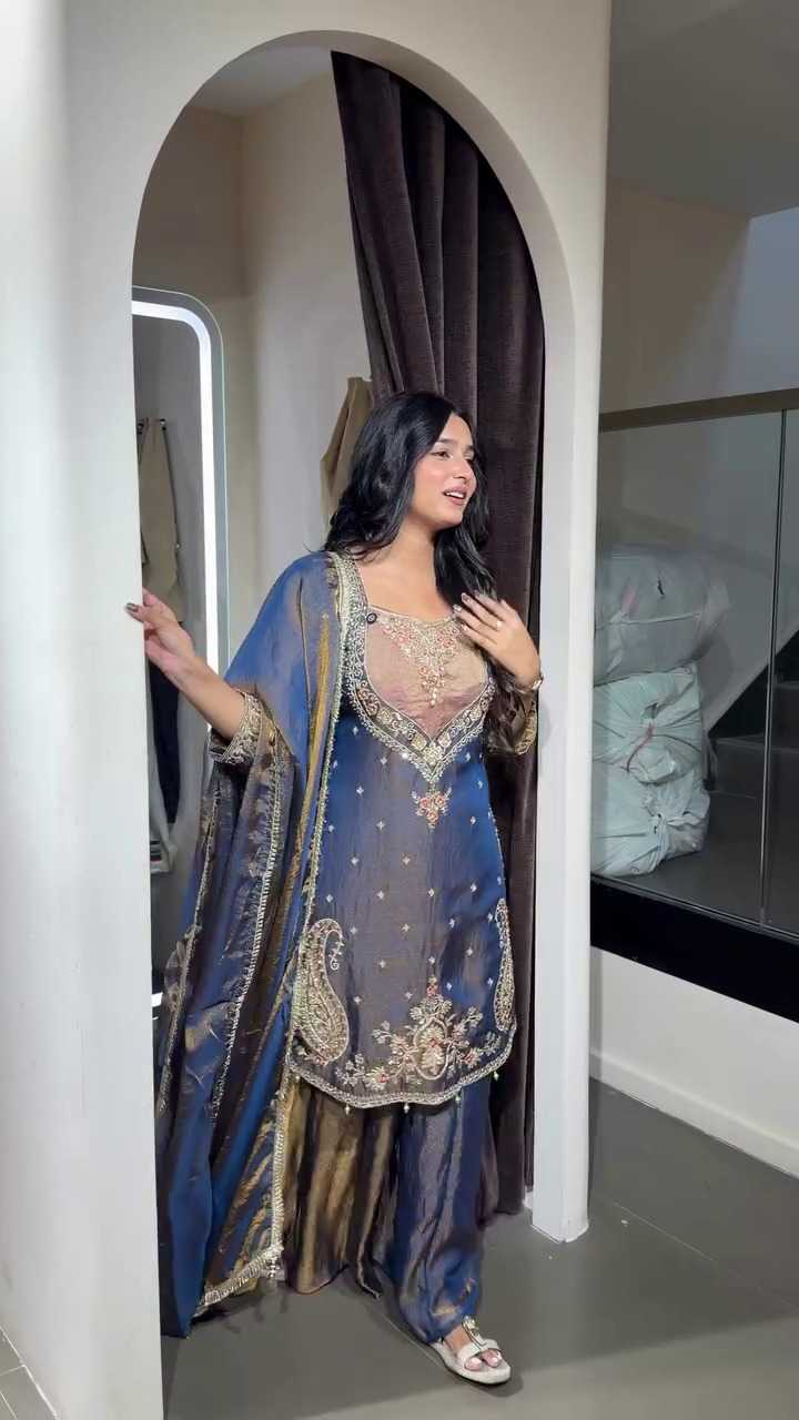 Dull Moss Embroidery Suit