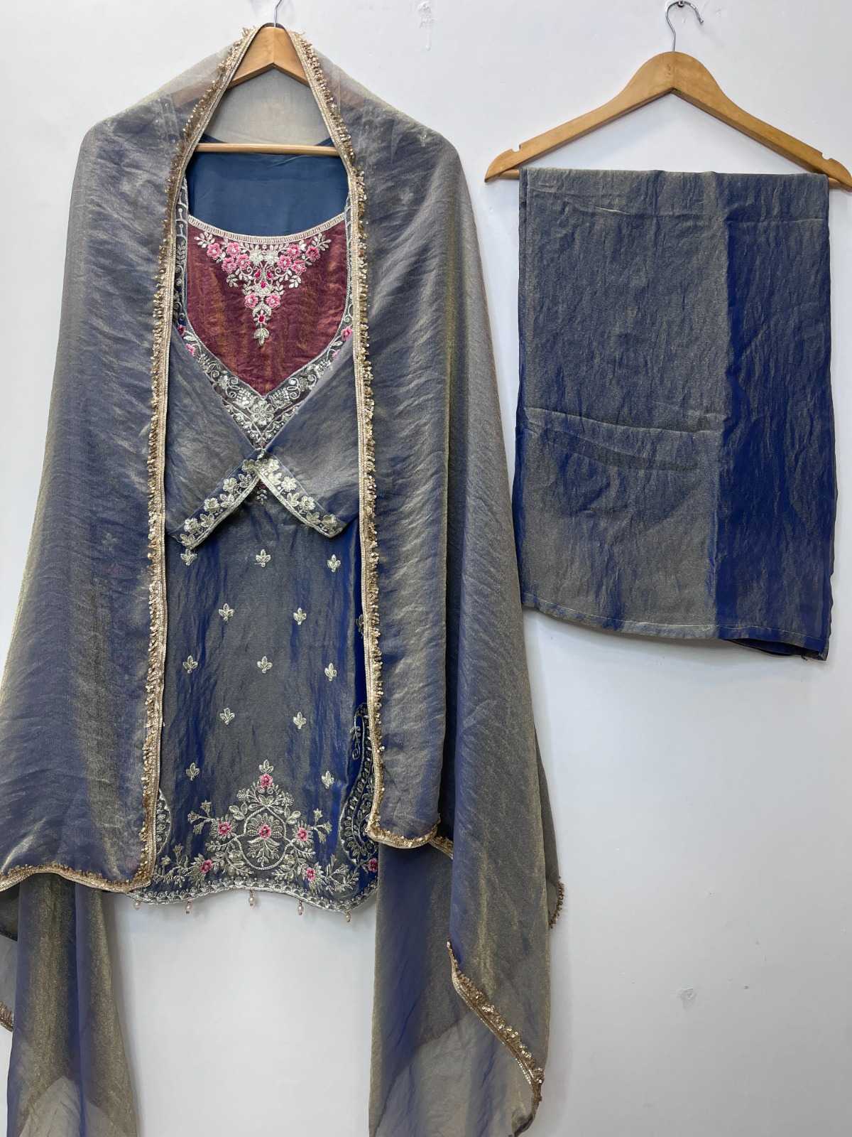 Dull Moss Embroidery Suit