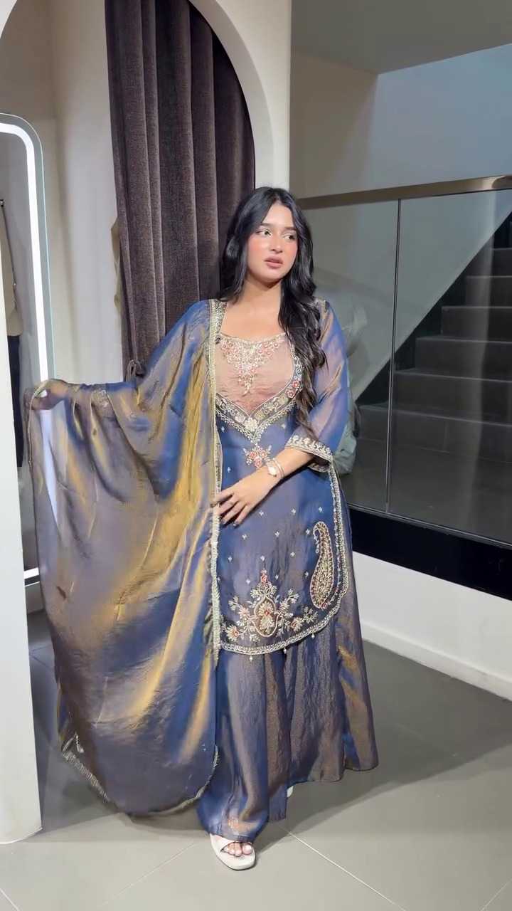 Dull Moss Embroidery Suit
