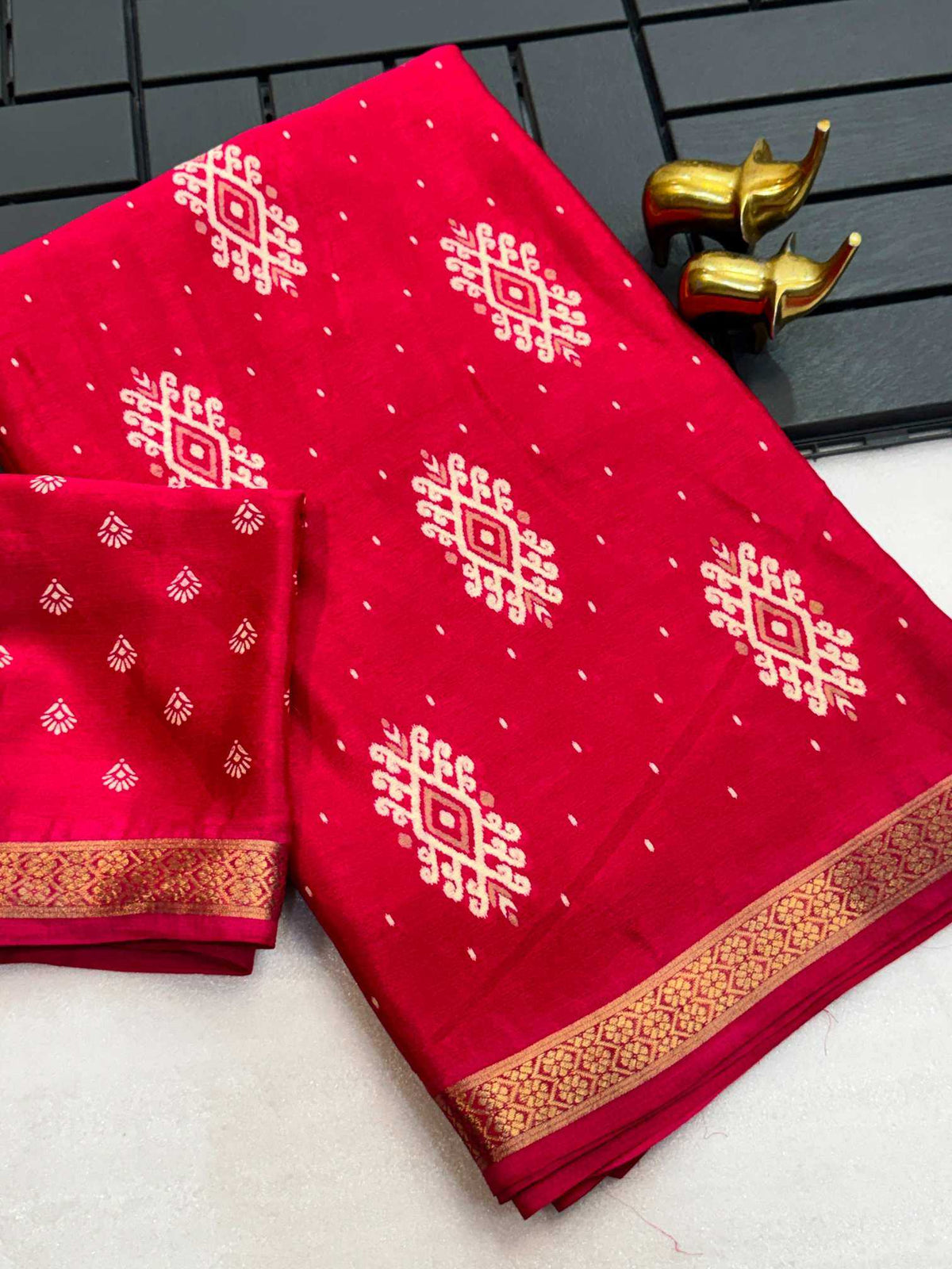 Archa Chinon Silk Printed Saree