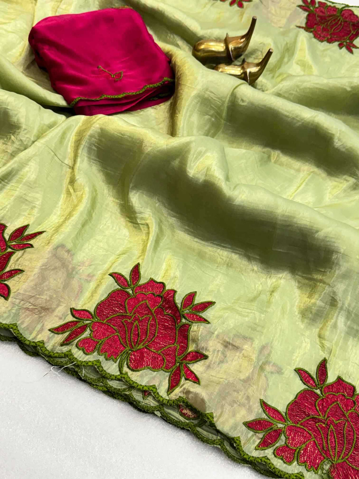 Bindiya Crush Silk Soft Saree