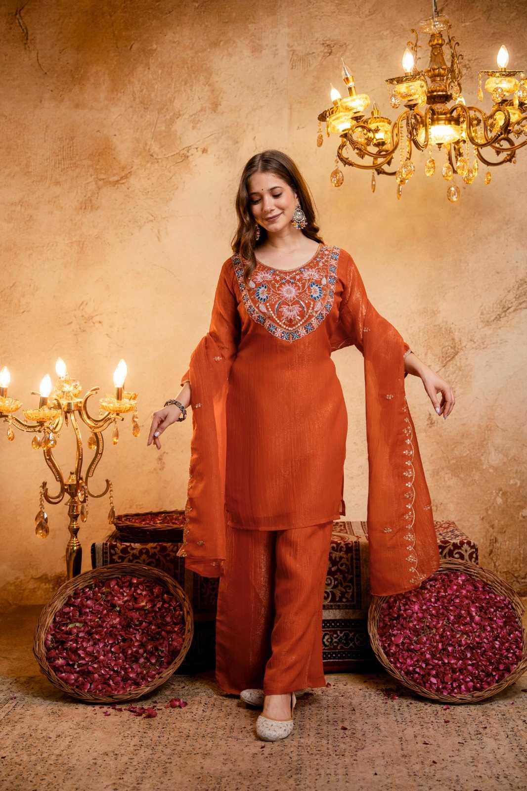 Crunchi Ladies Suit