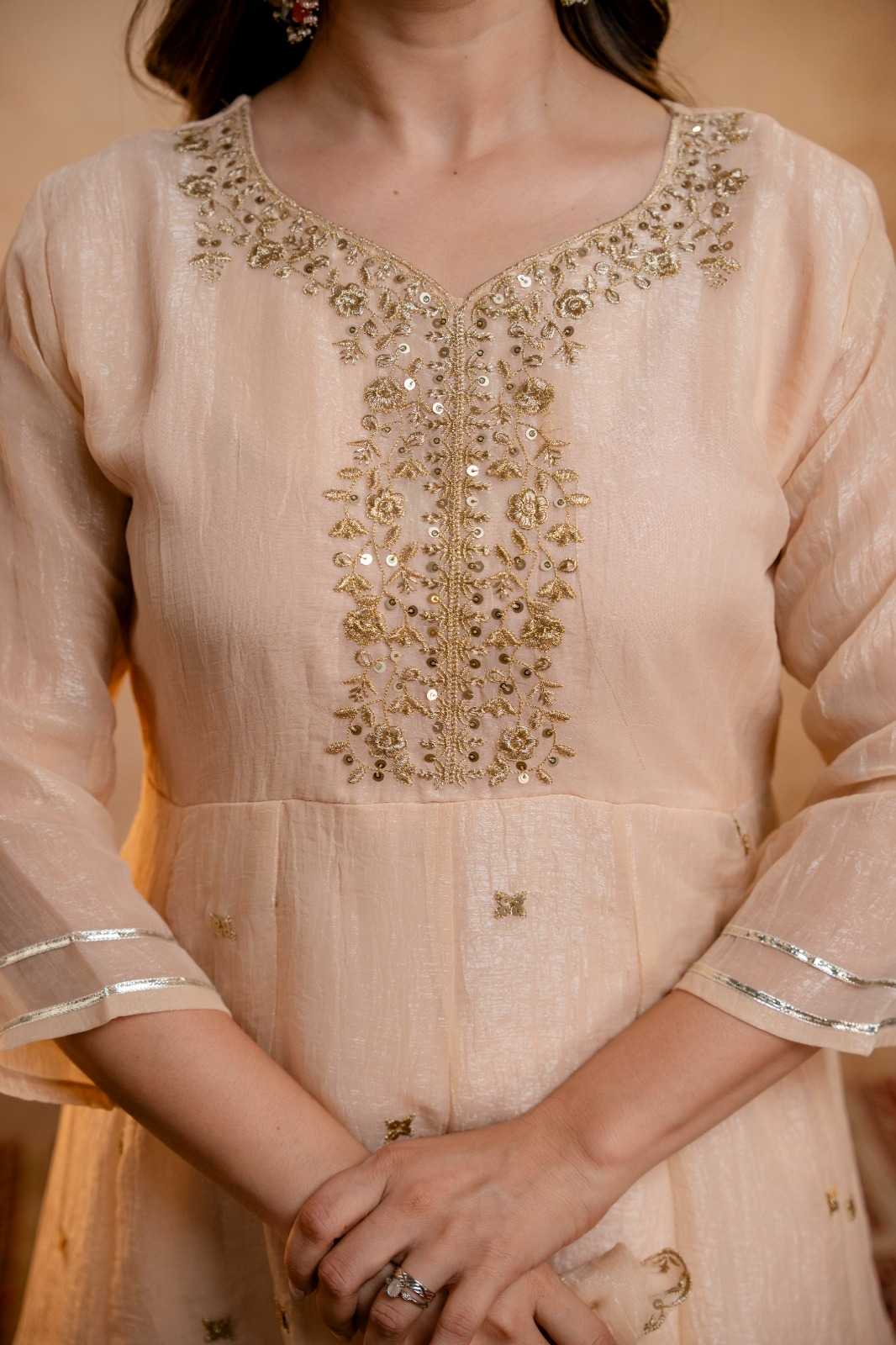 Crunchi Ladies Suit in Pink