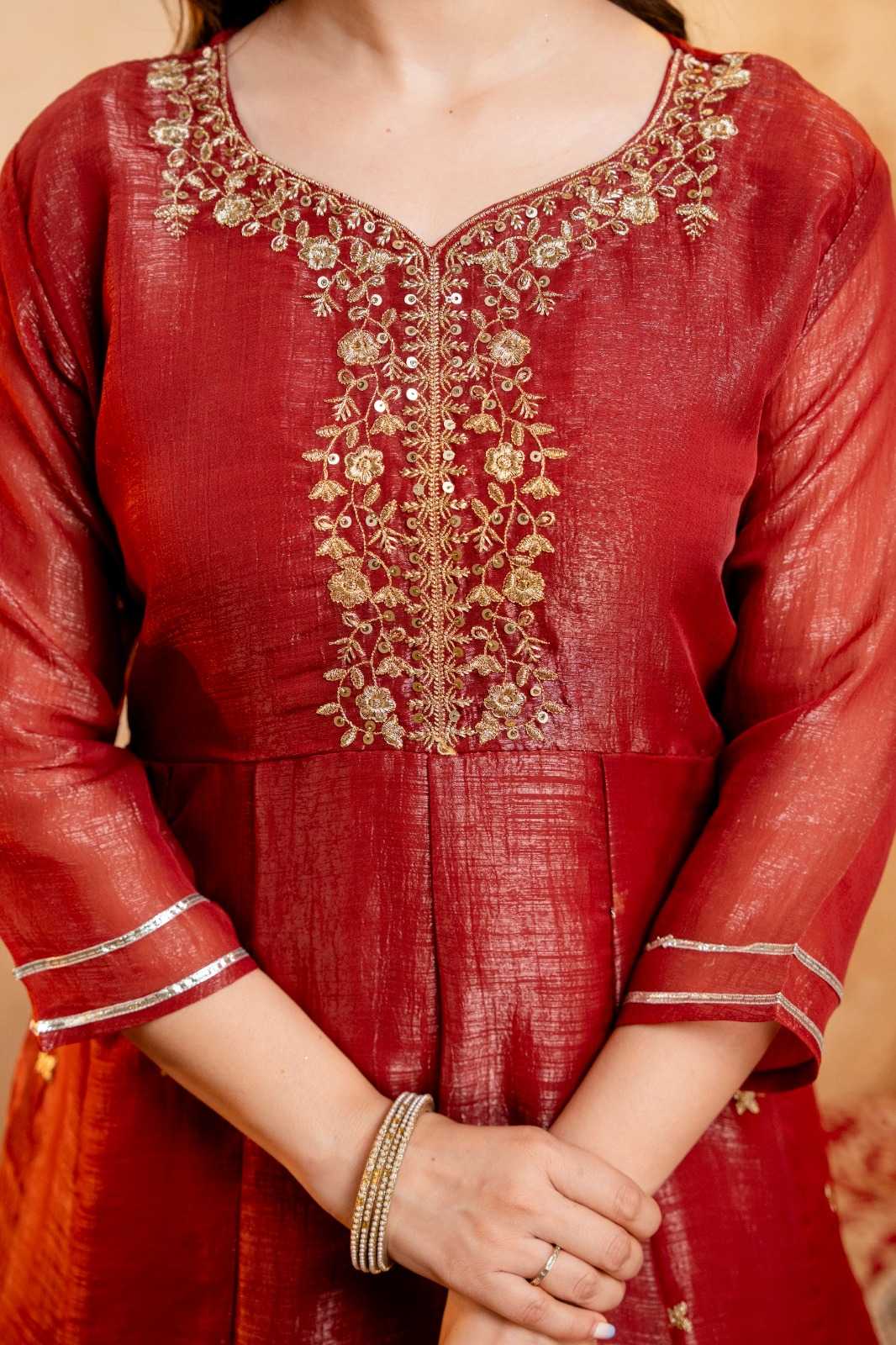 Crunchi Ladies Suit in Pink