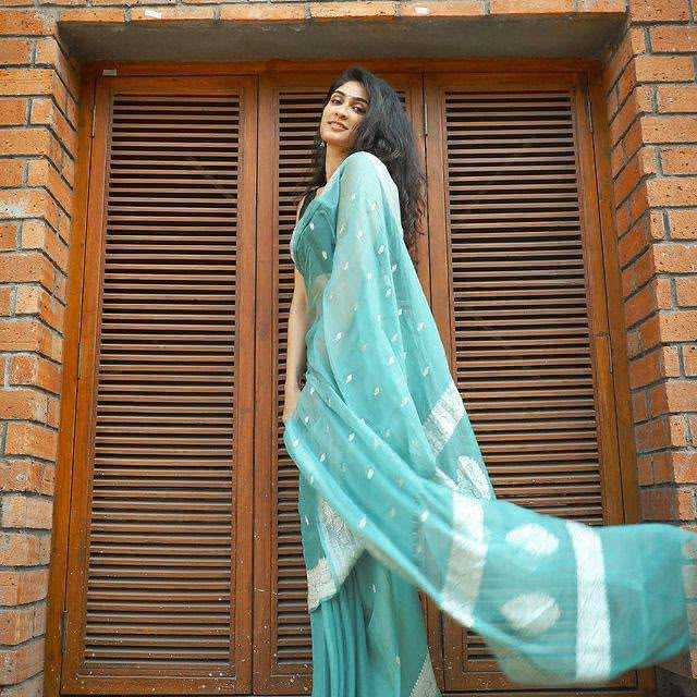 Nikhila Linen Designer Saree