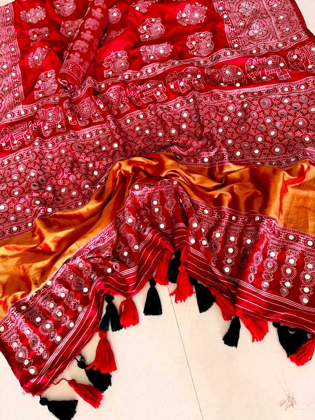 Purvi Gajji Silk Soft Saree in Red