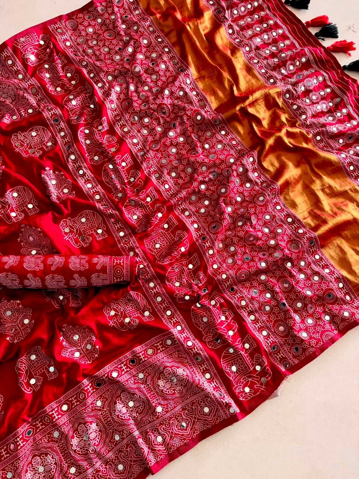 Purvi Gajji Silk Soft Saree in Red