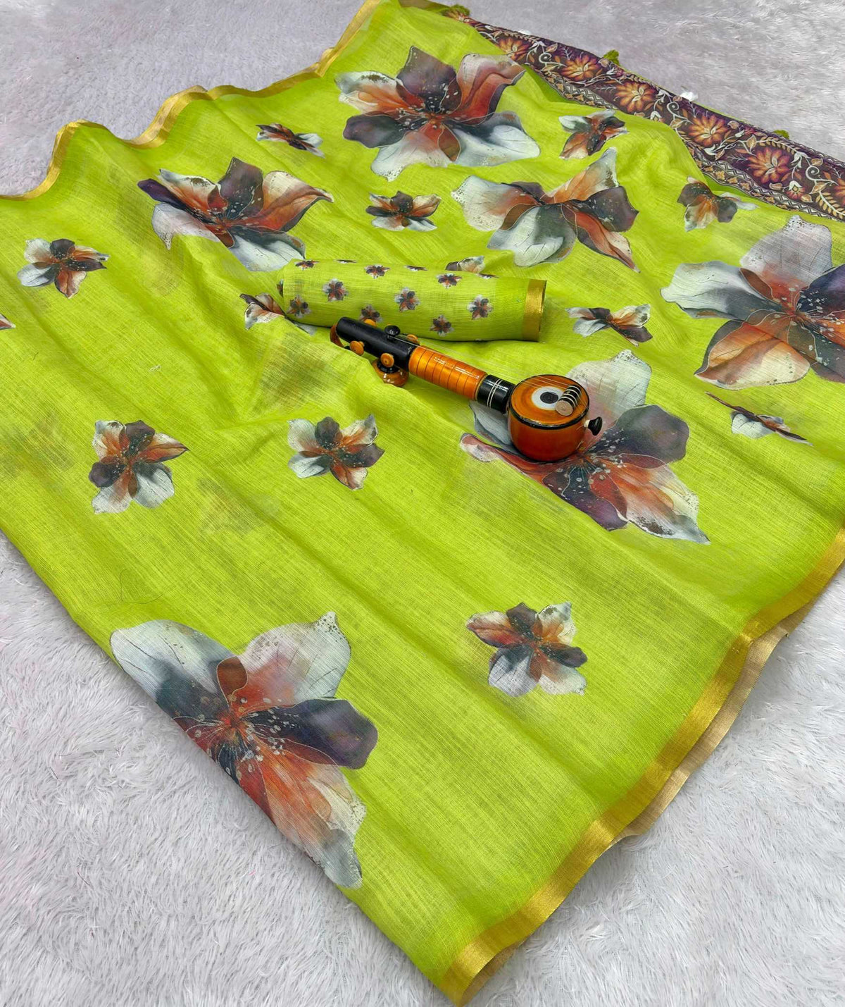 Anahita Linen Zari Border Saree