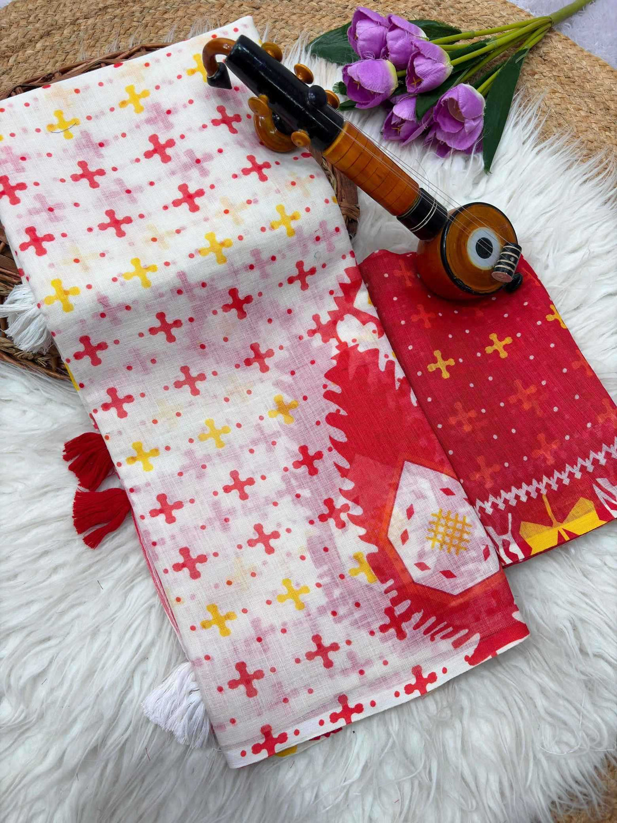 Anoushka Linen Saree