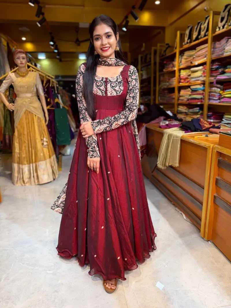 Kriti Georgette Printed Gown