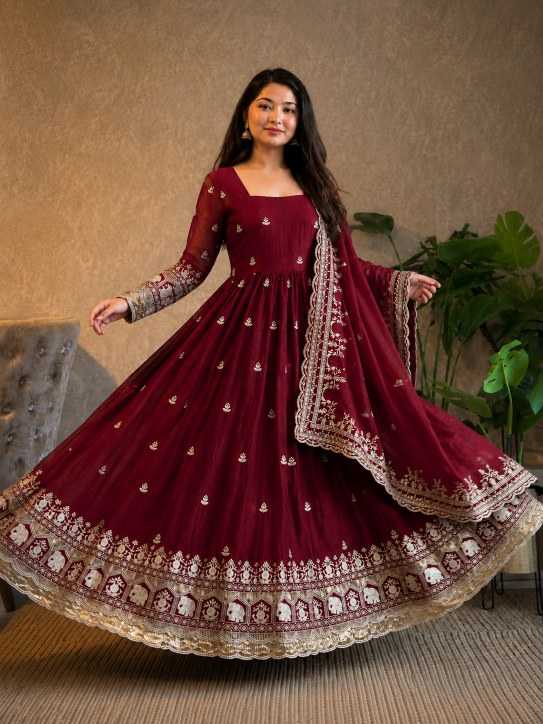 Satin Embroidery Suit JT-138859