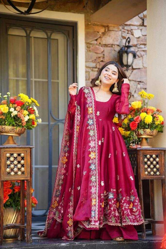 Crush Silk Ladies Suit