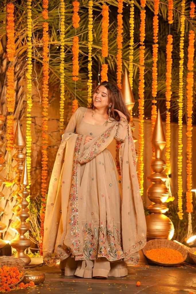 Crush Silk Ladies Suit in Sky