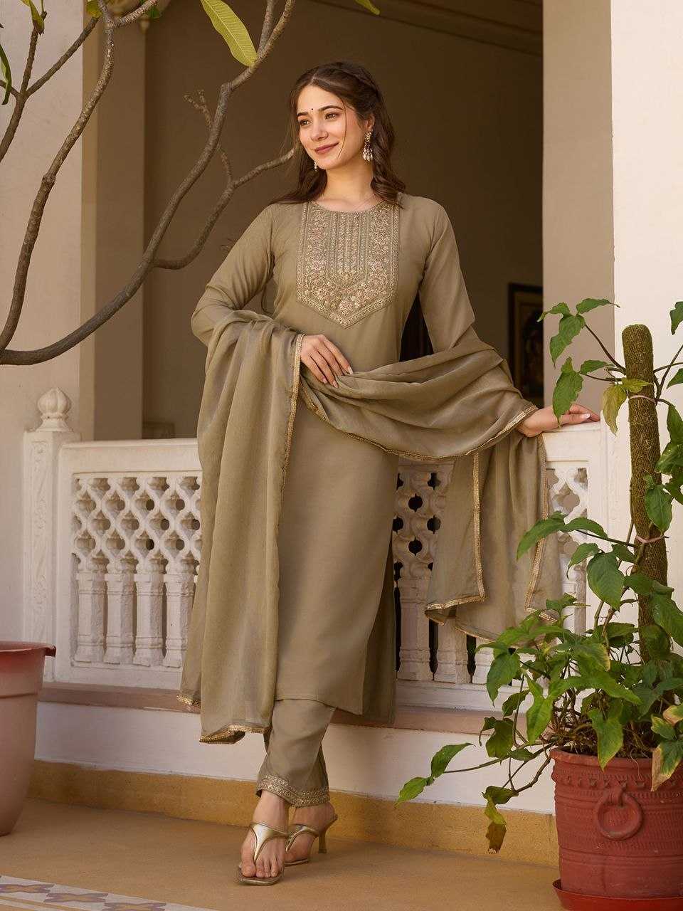 Rayon Designer Kurti in Rani