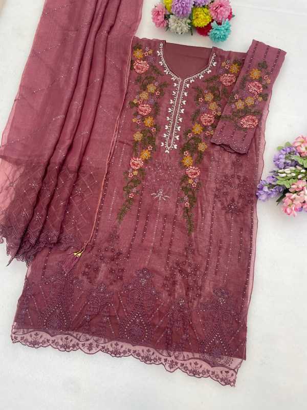 Crunchi Embroidery Suit