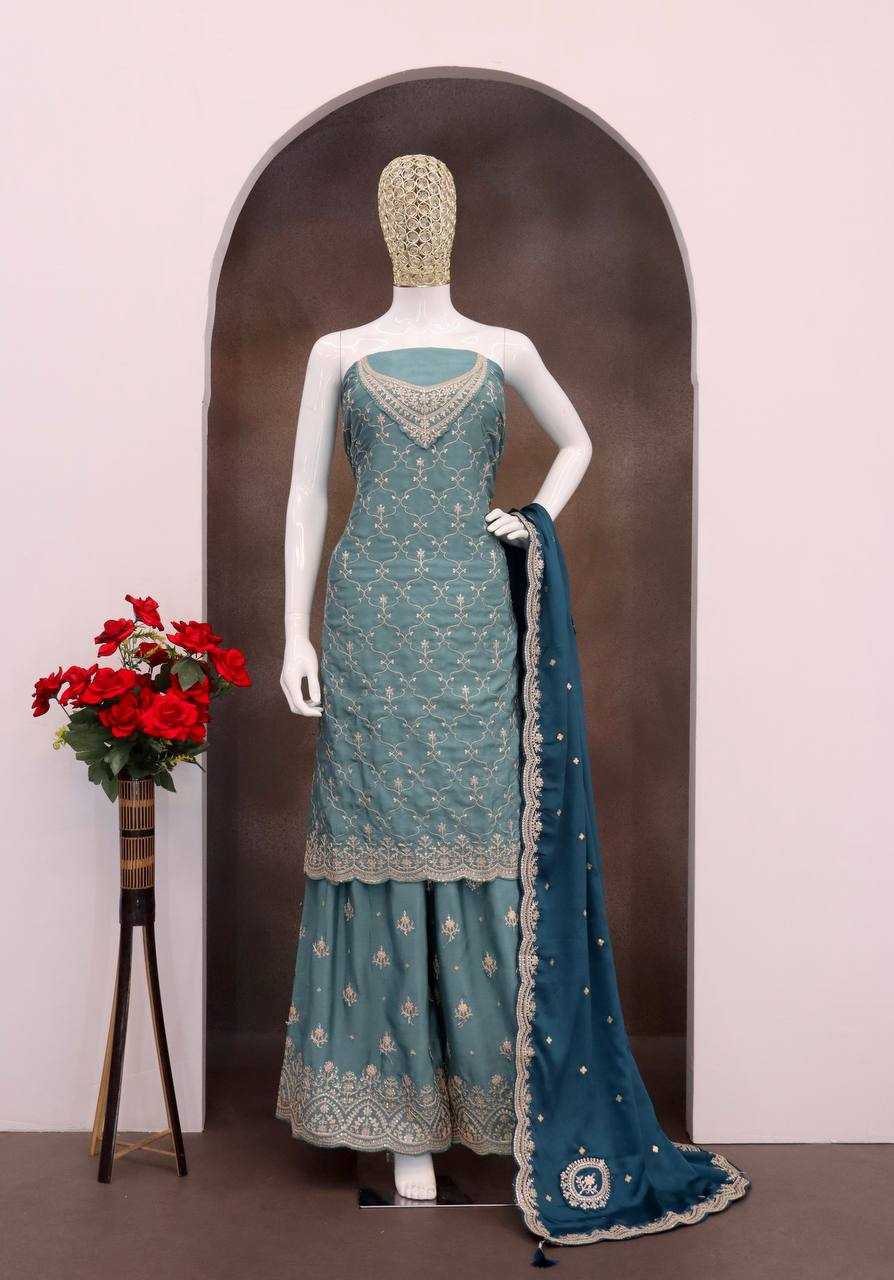 Chinon Ladies Suit