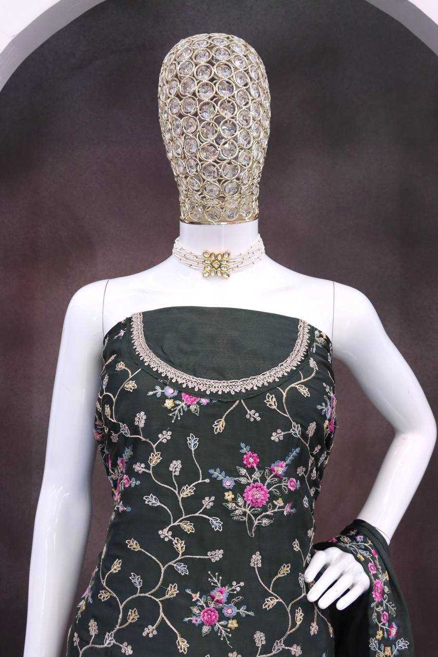 Avanti Chinon Embroidery Suit in Rama