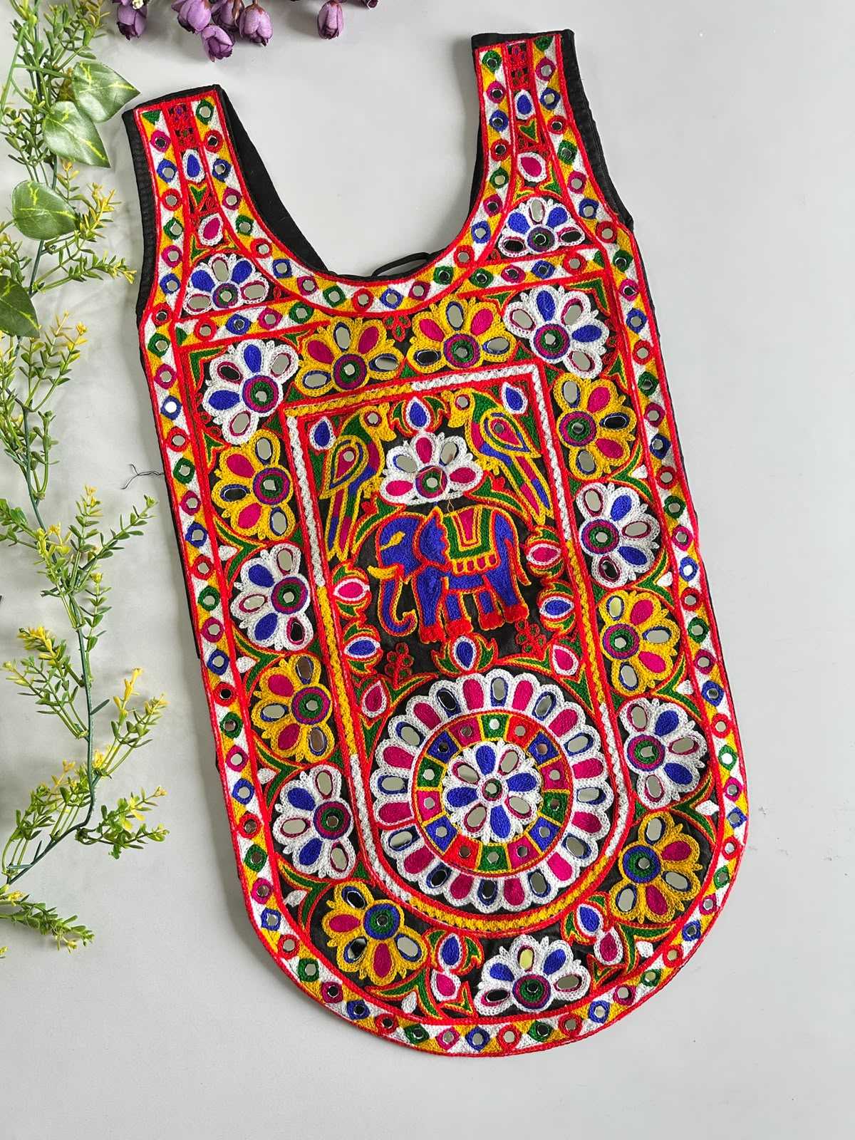 Aishi Soft Cotton V-neck Blouse
