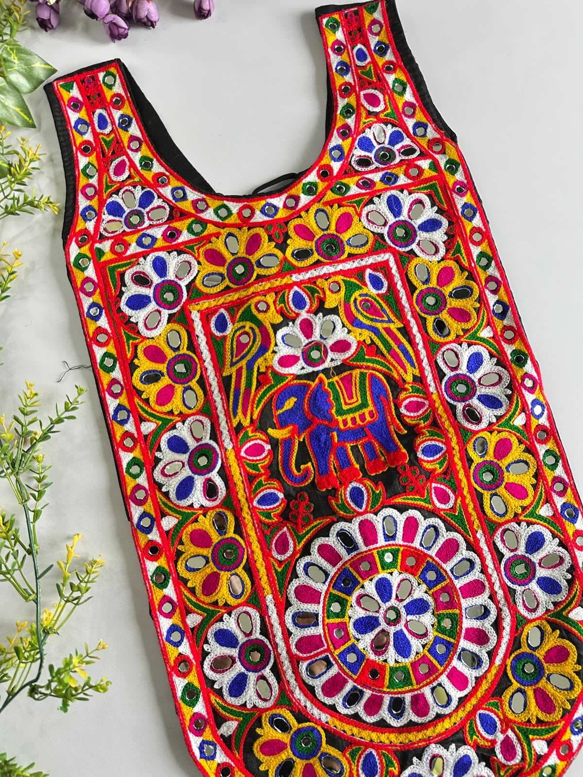 Aishi Soft Cotton V-neck Blouse