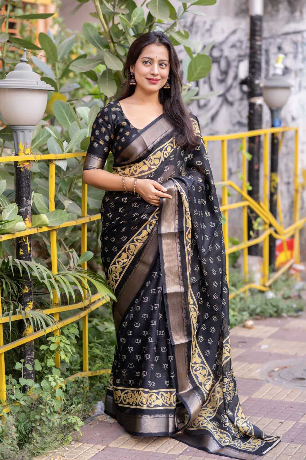 Zari Border Saree