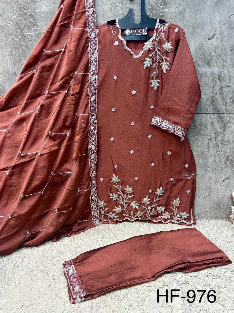 Crunchi Ladies Suit in Maroon