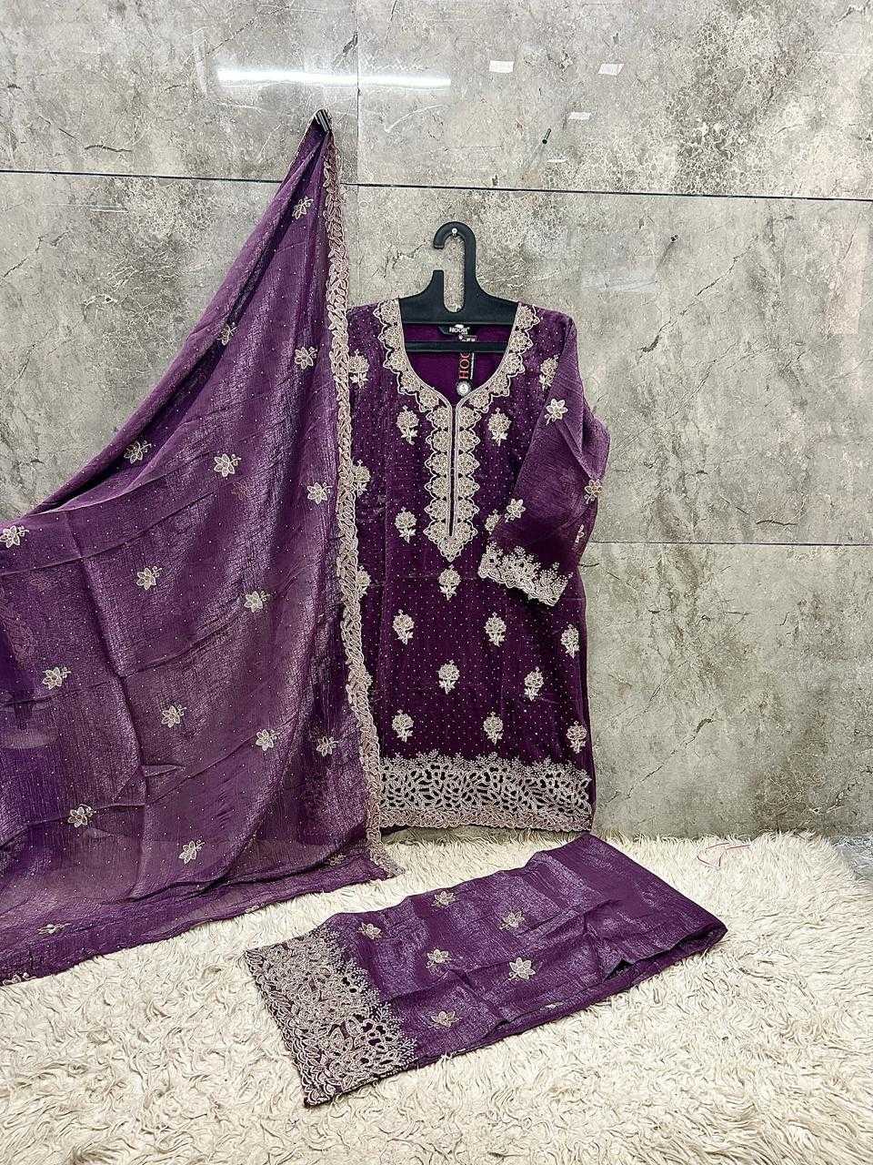 Crunchi Pakistani Suit