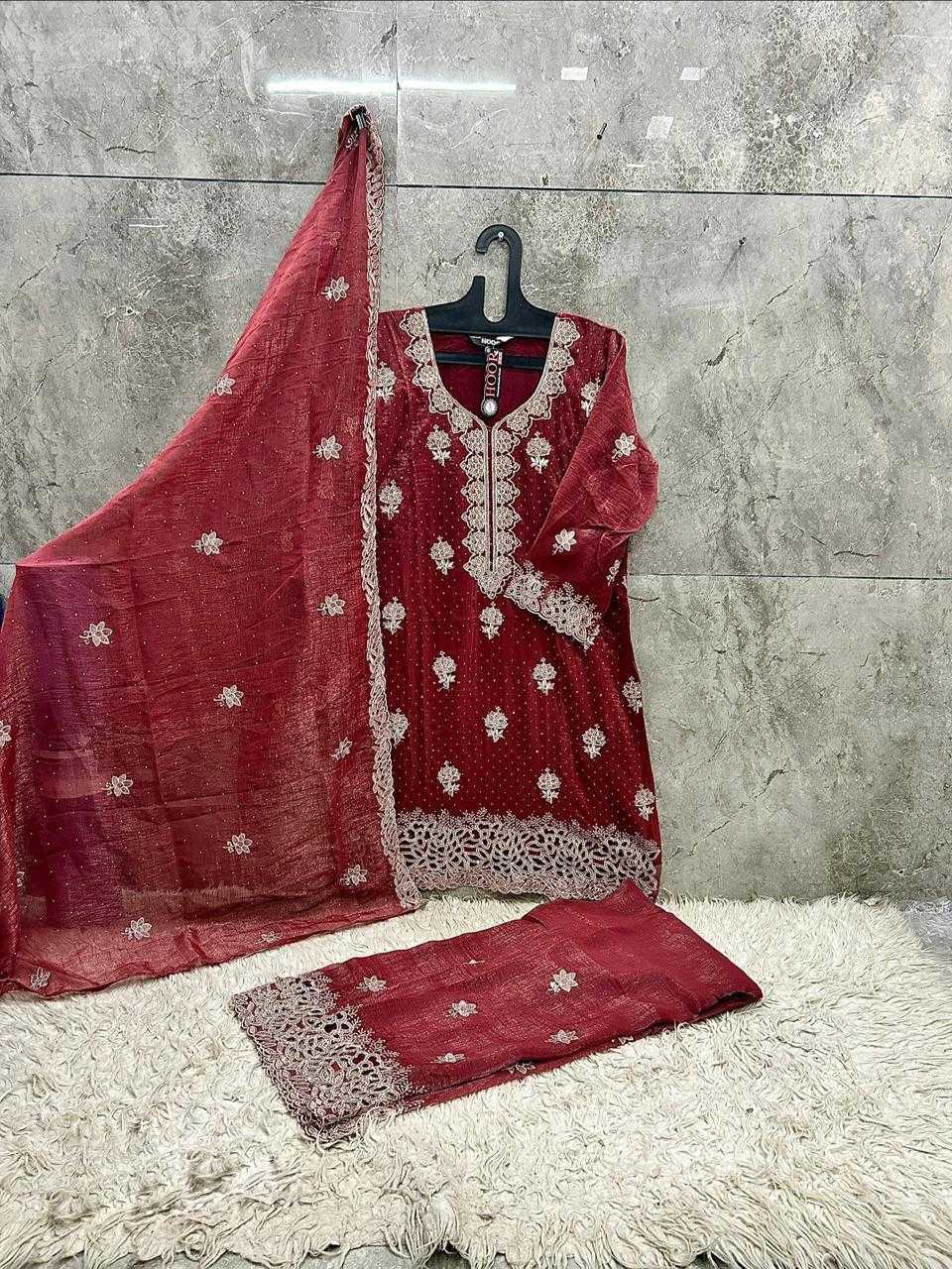 Crunchi Pakistani Suit