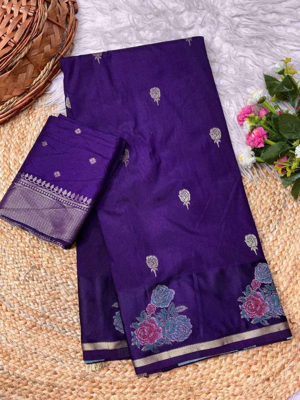 Amaira Dola Silk Saree in Red