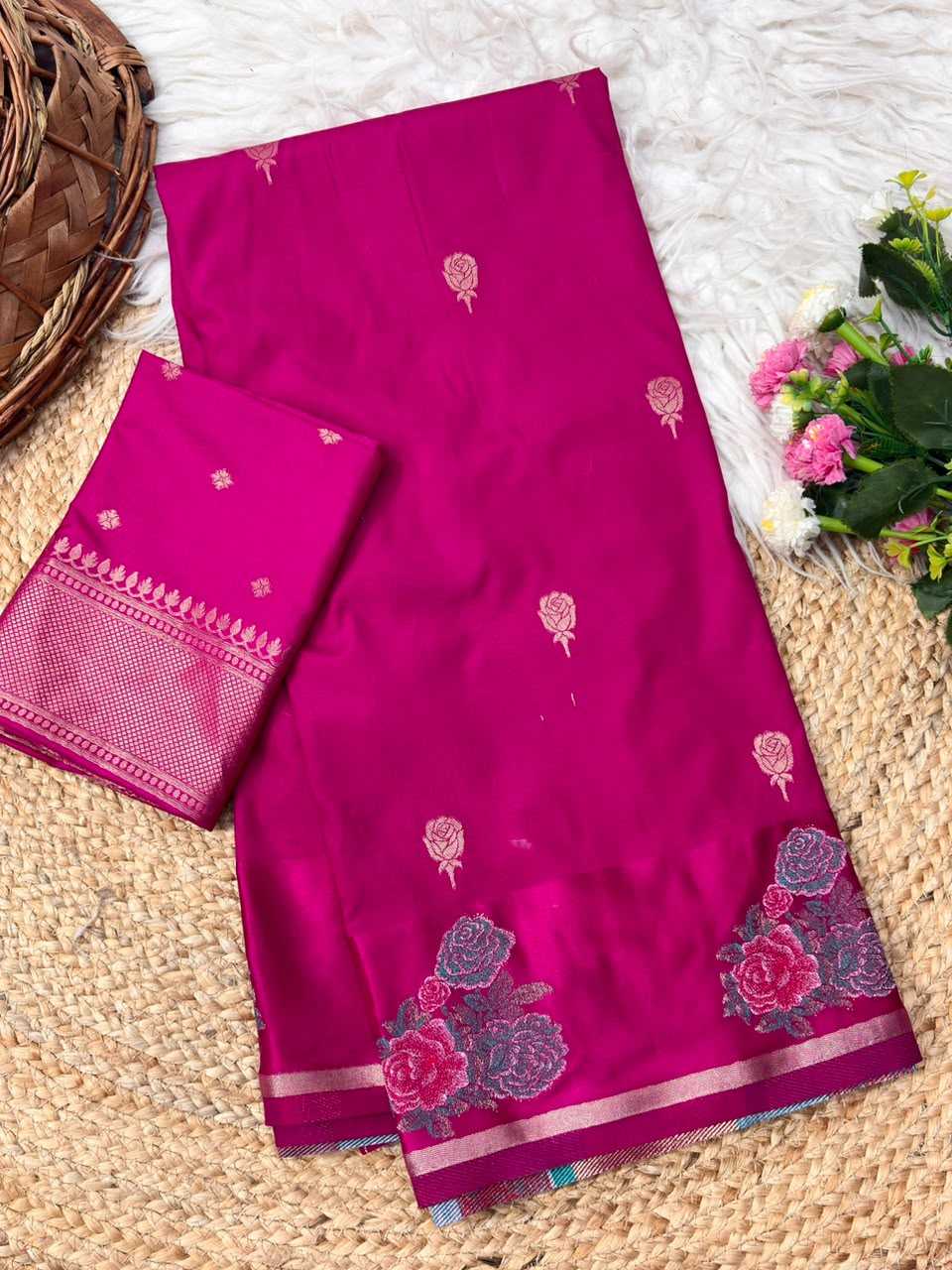 Amaira Dola Silk Saree in Red
