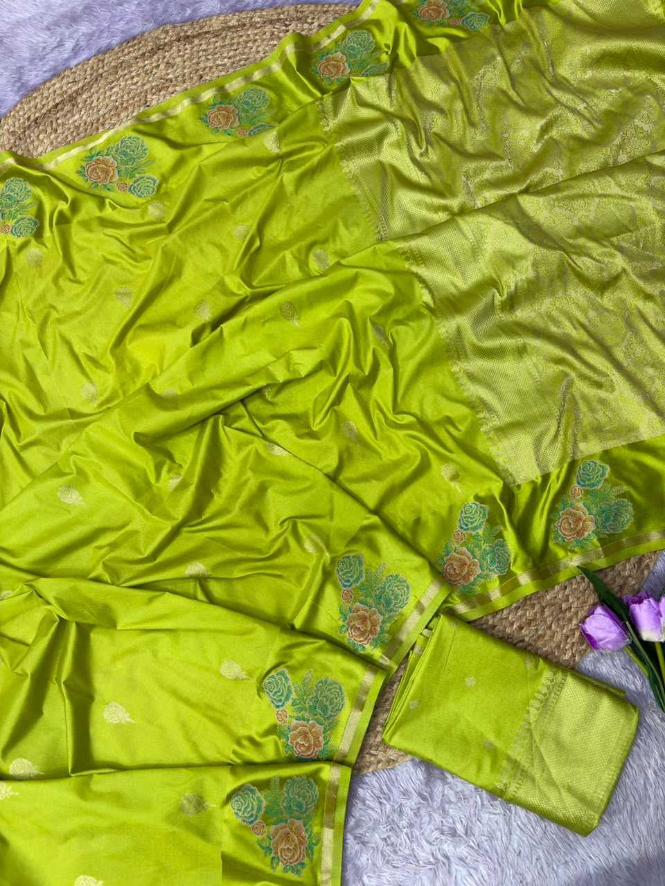 Amaira Dola Silk Saree in Red